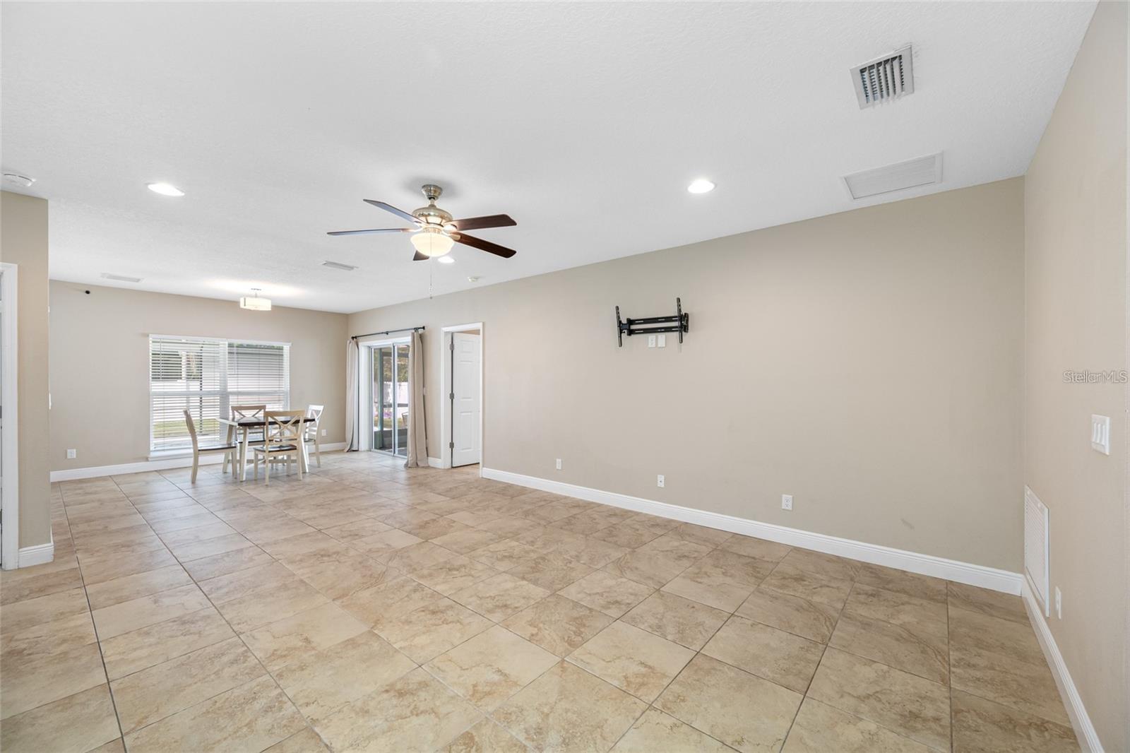 230 CLAYTON ST — photo 19