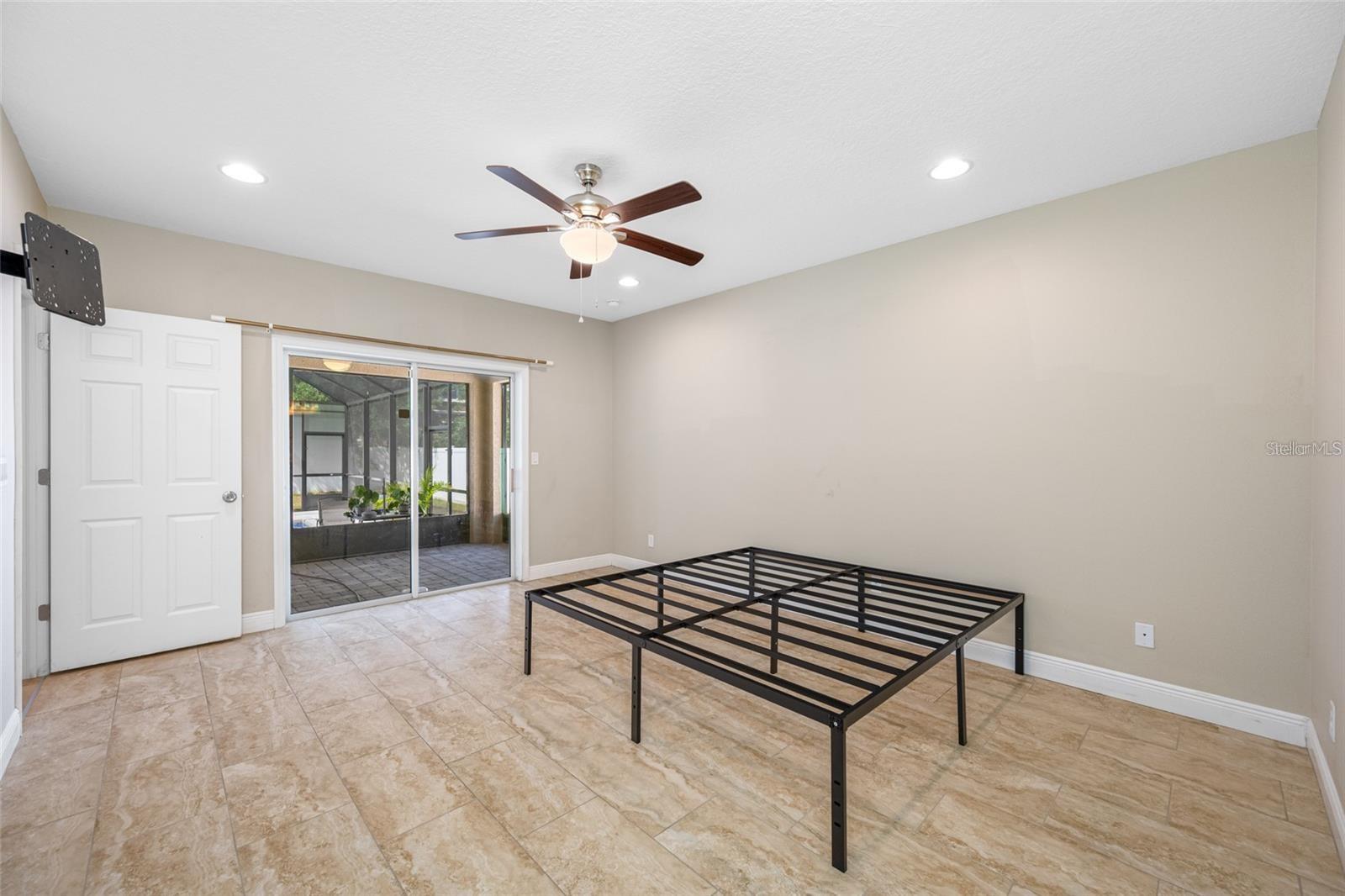 230 CLAYTON ST — photo 23