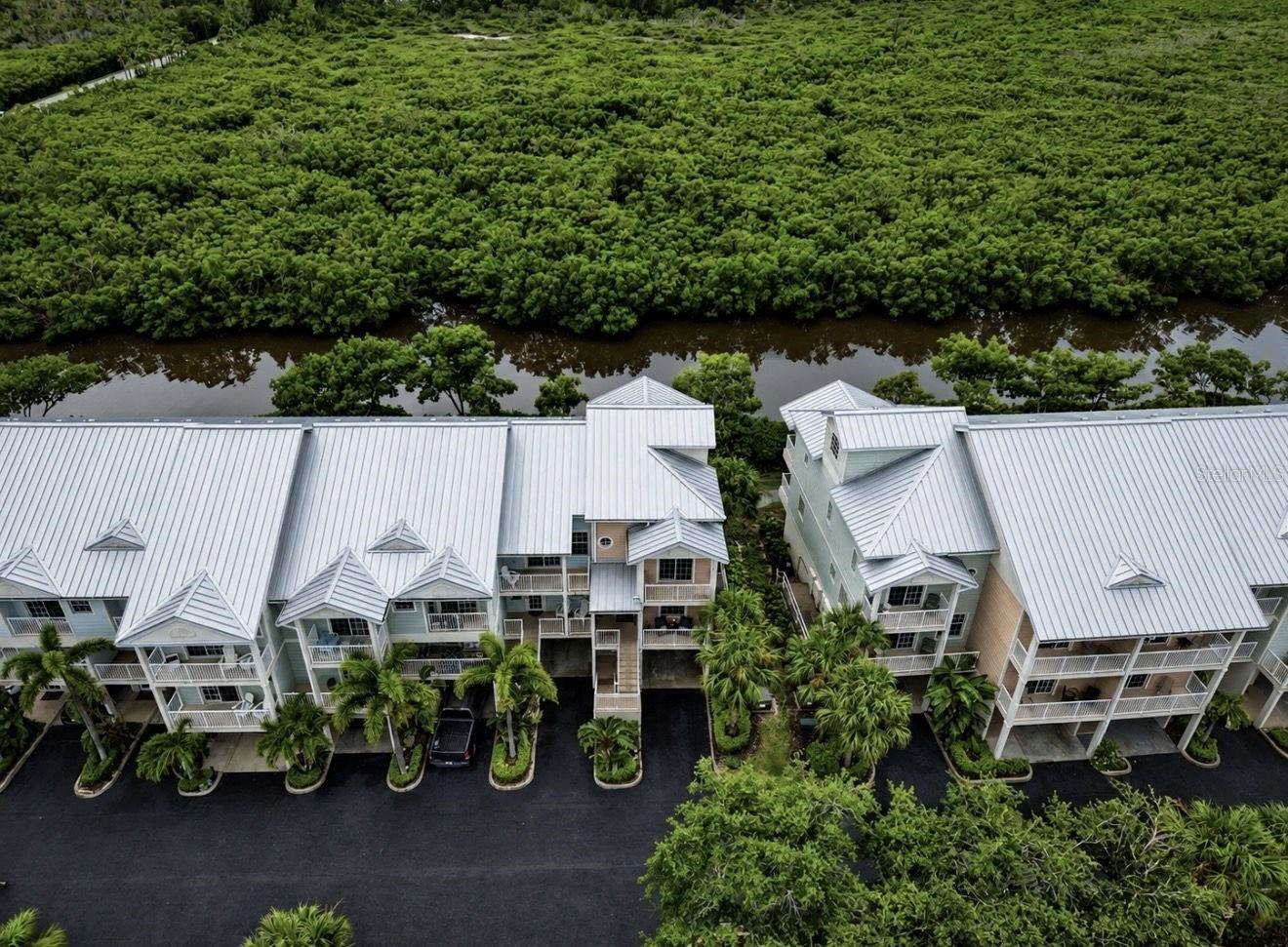 3228 MANGROVE POINT DR — photo 2