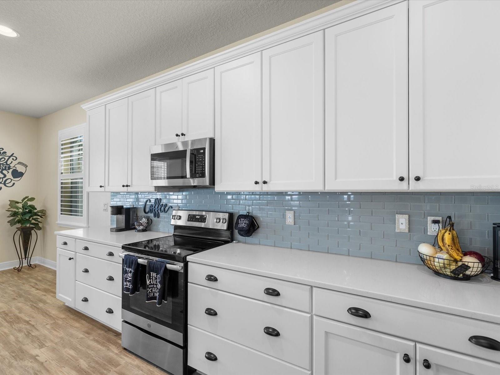 7117 PARK TREE DR — photo 8