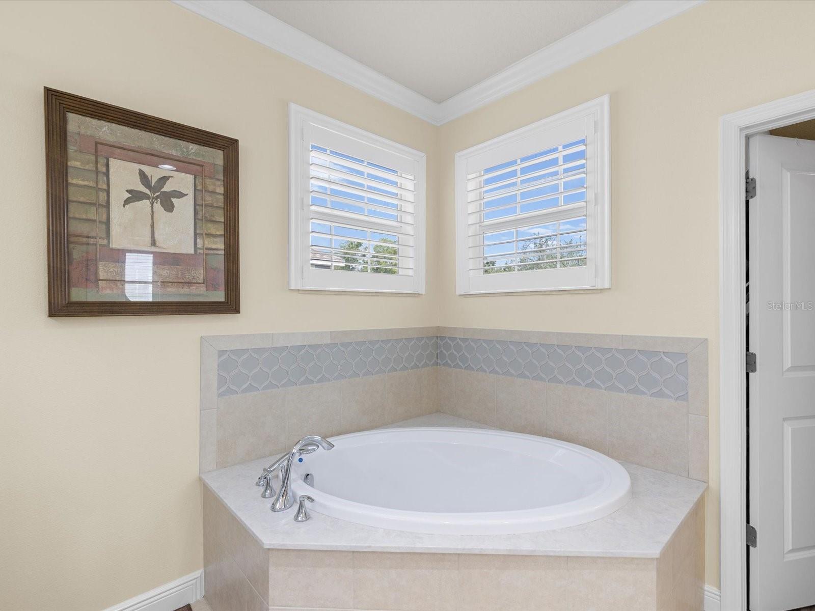 7117 PARK TREE DR — photo 18