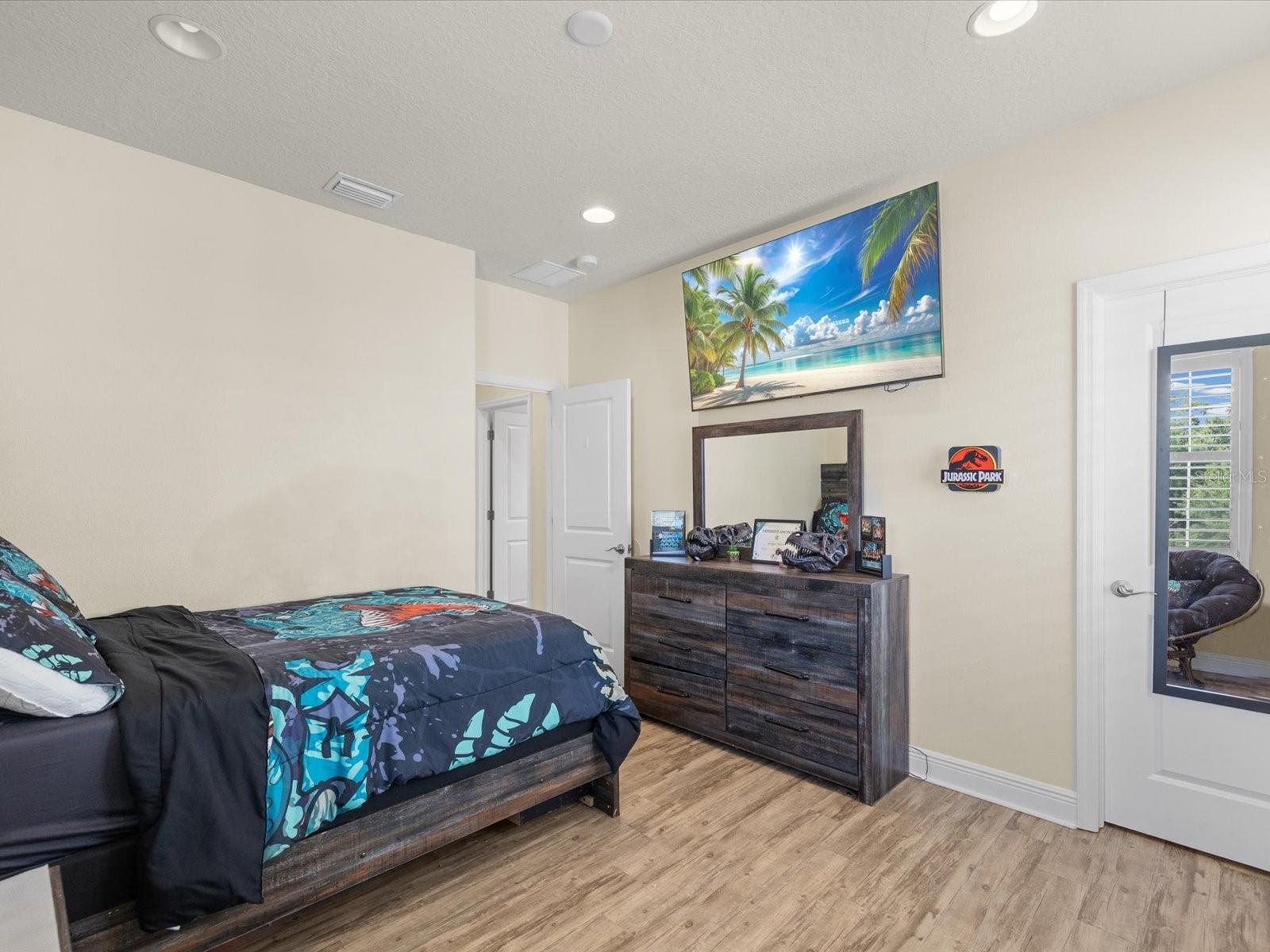 7117 PARK TREE DR — photo 22