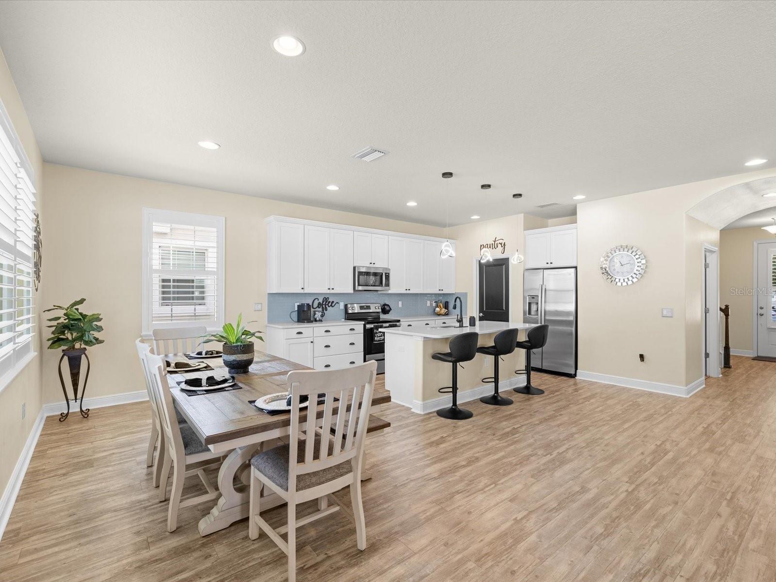 7117 PARK TREE DR — photo 11