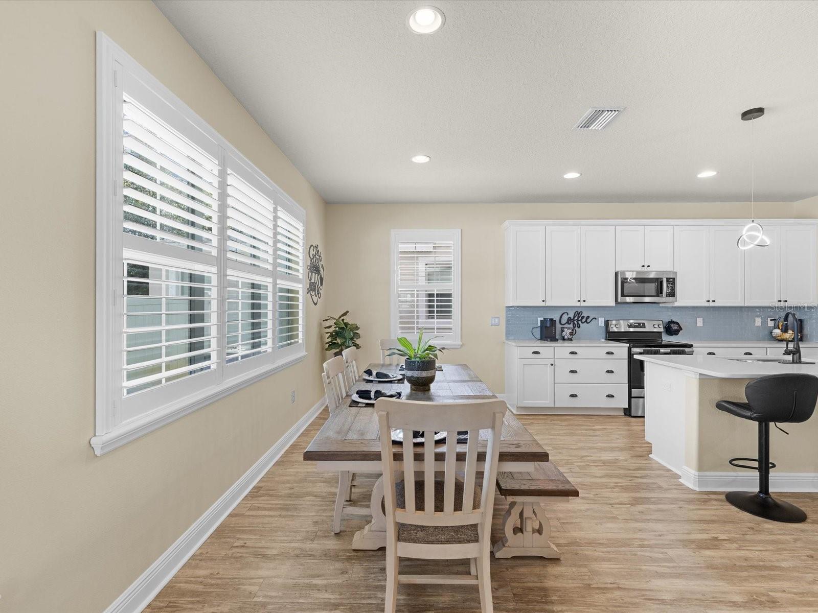 7117 PARK TREE DR — photo 10