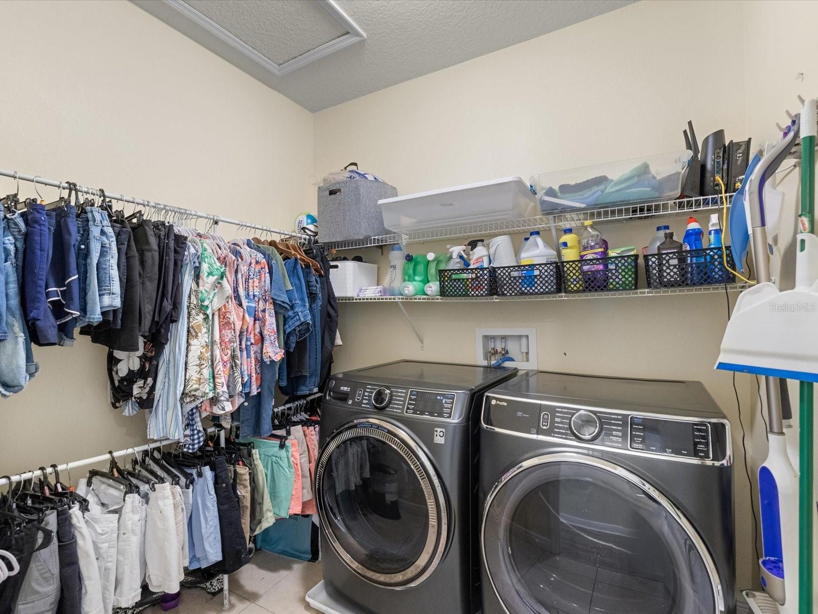 7117 PARK TREE DR — photo 25