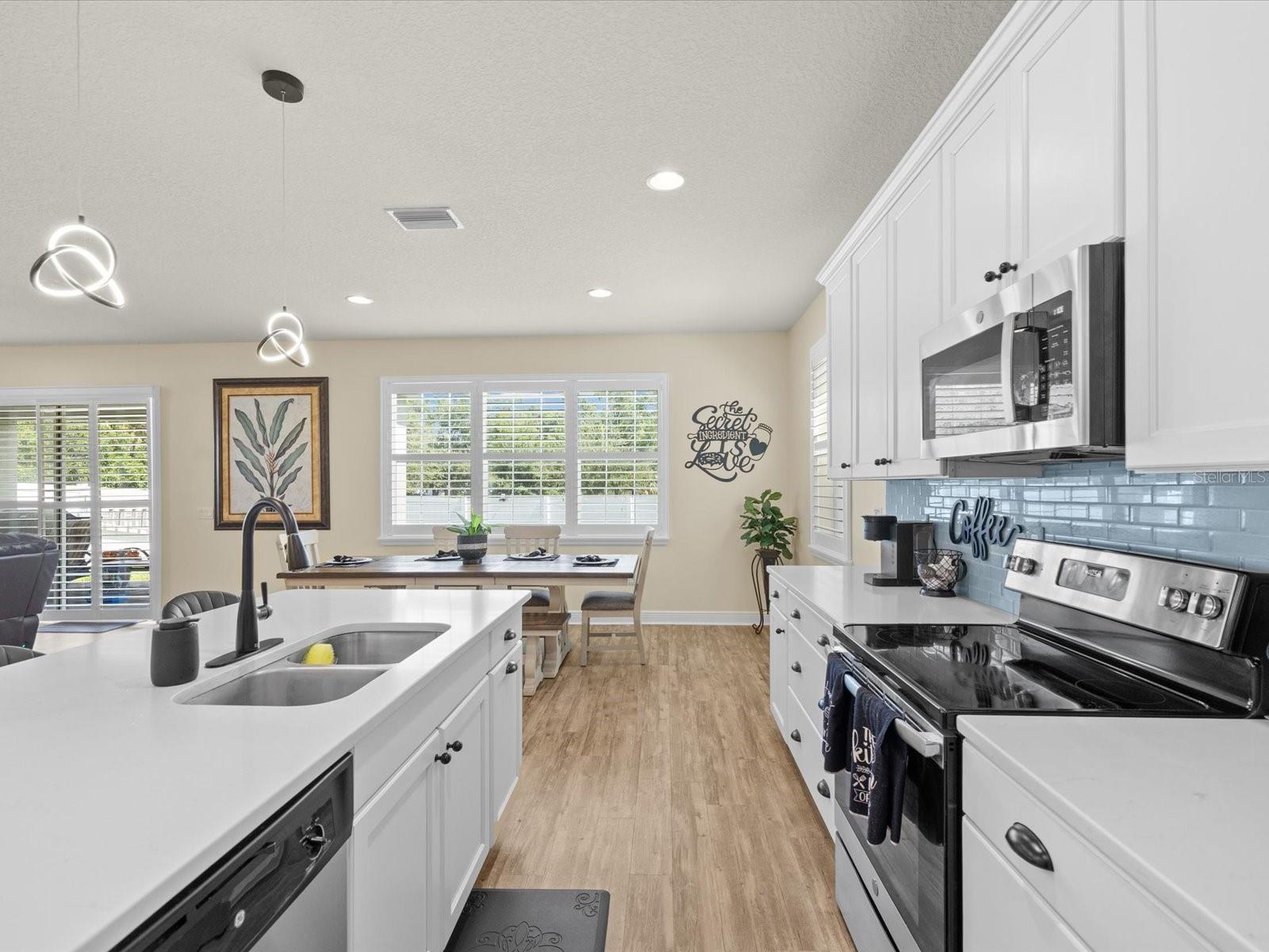 7117 PARK TREE DR — photo 9