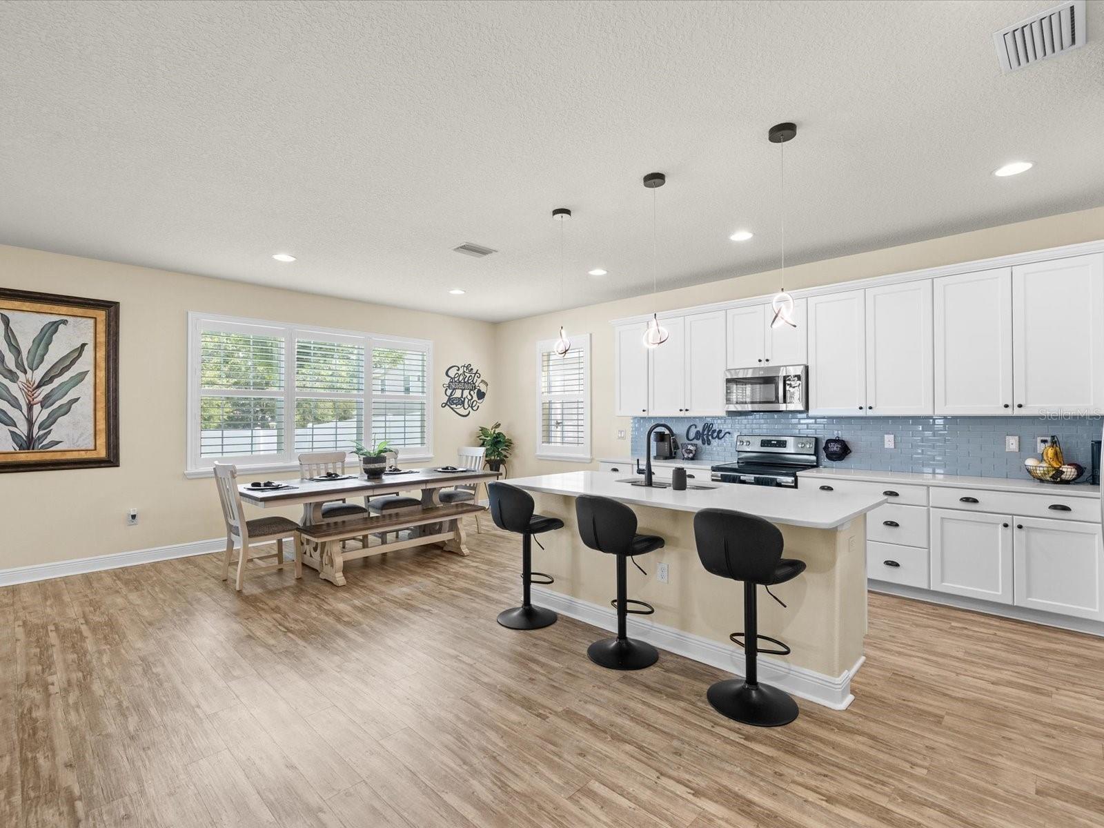 7117 PARK TREE DR — photo 4