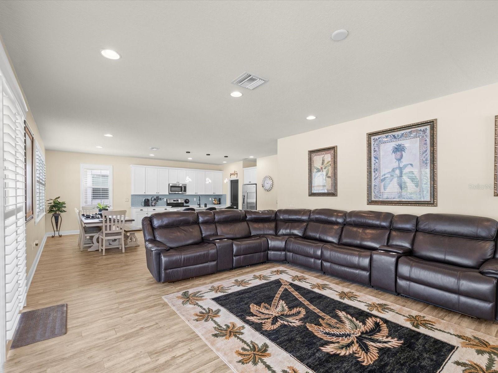 7117 PARK TREE DR — photo 14