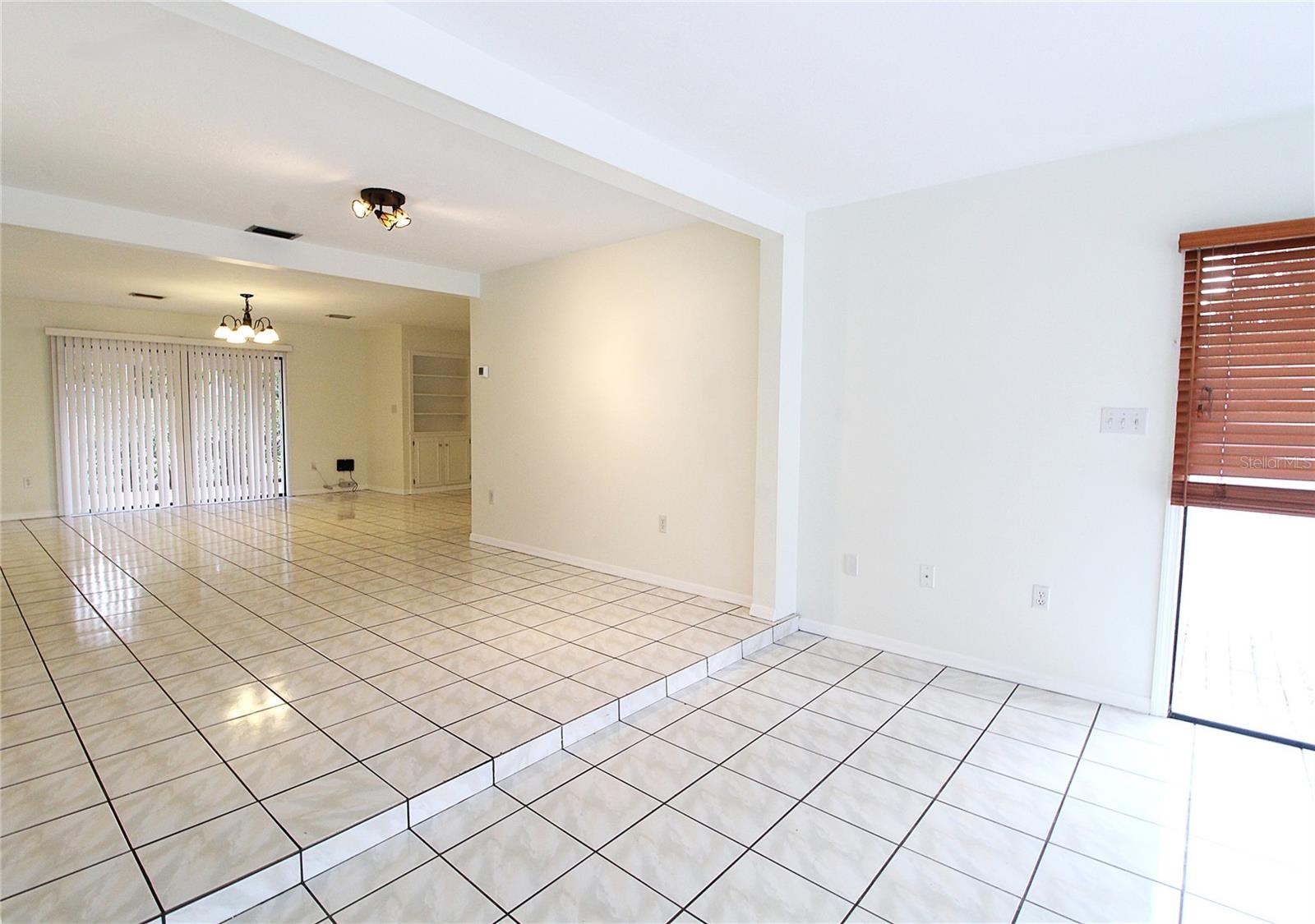 2516 E MILMAR DR — photo 6