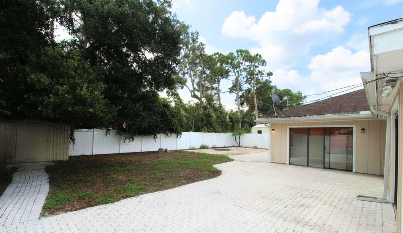 2516 E MILMAR DR — photo 23