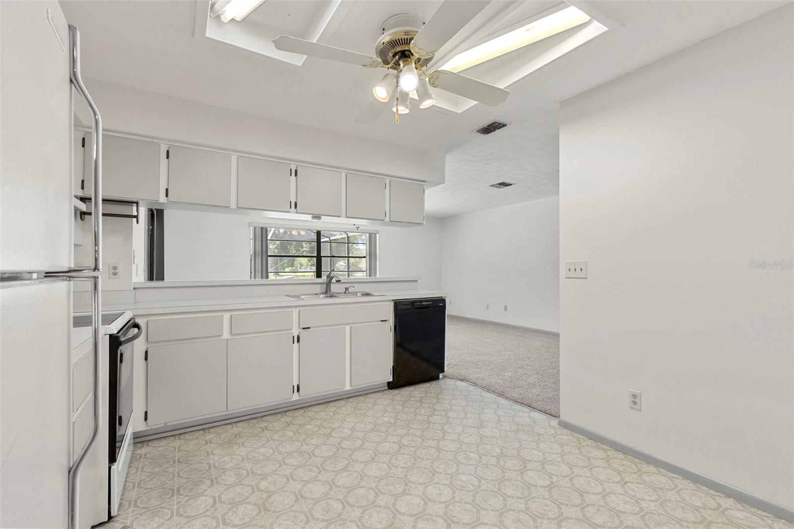 37216 ORANGE BLOSSOM LN — photo 12