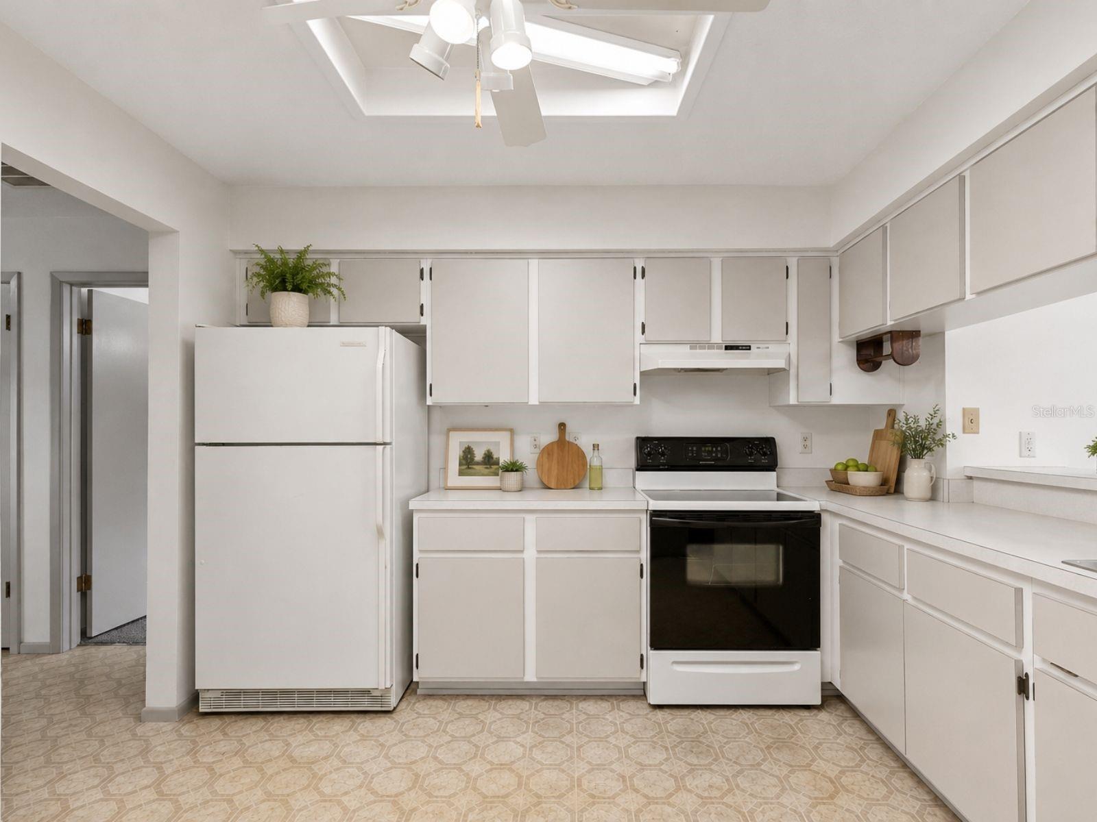 37216 ORANGE BLOSSOM LN — photo 10
