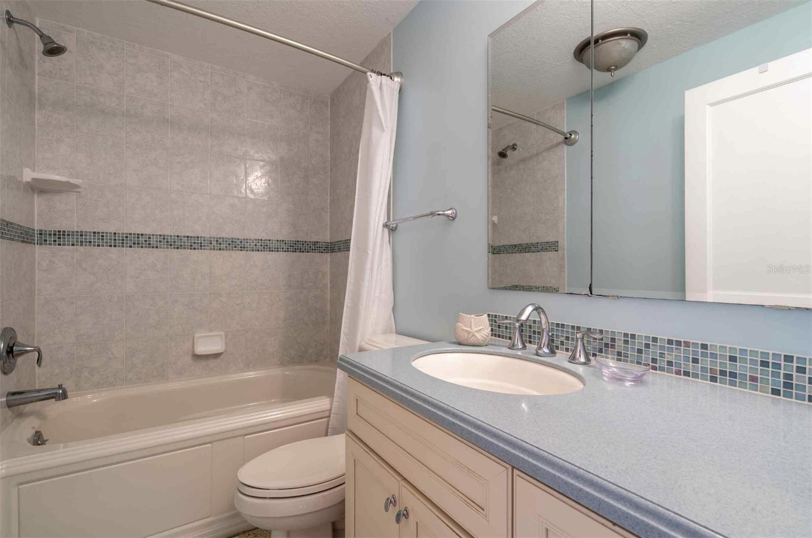 378 WESTWINDS DR — photo 41