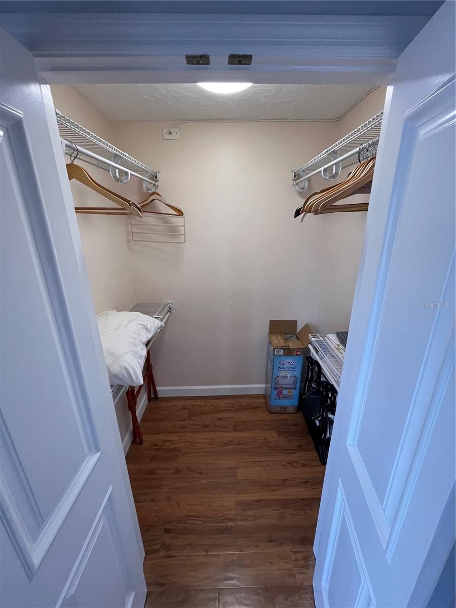 378 WESTWINDS DR — photo 26