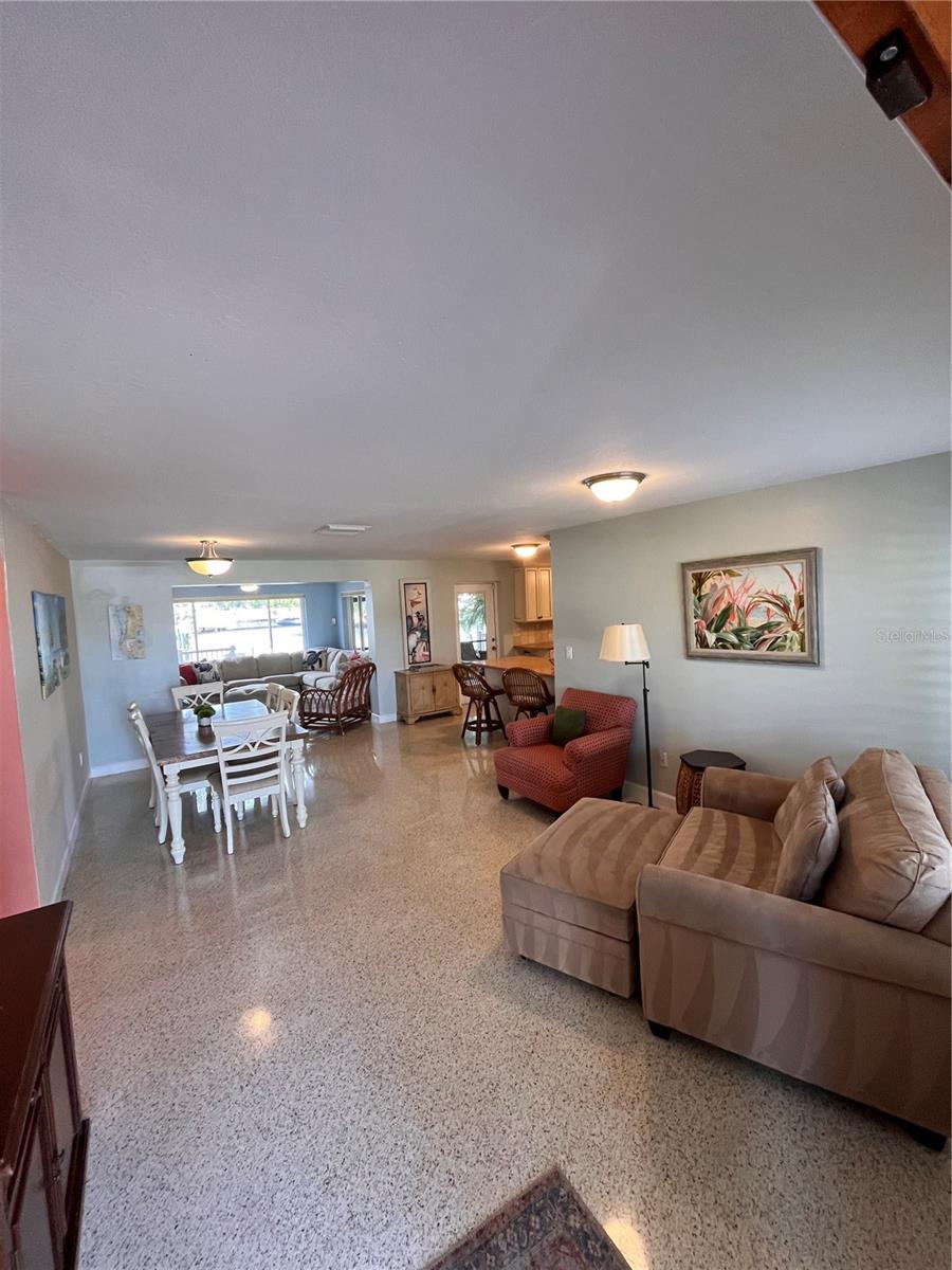 378 WESTWINDS DR — photo 14