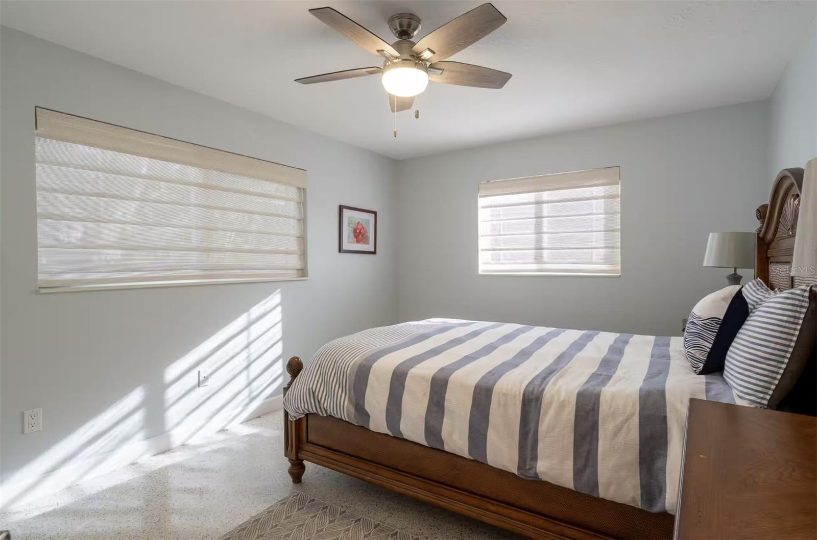 378 WESTWINDS DR — photo 39