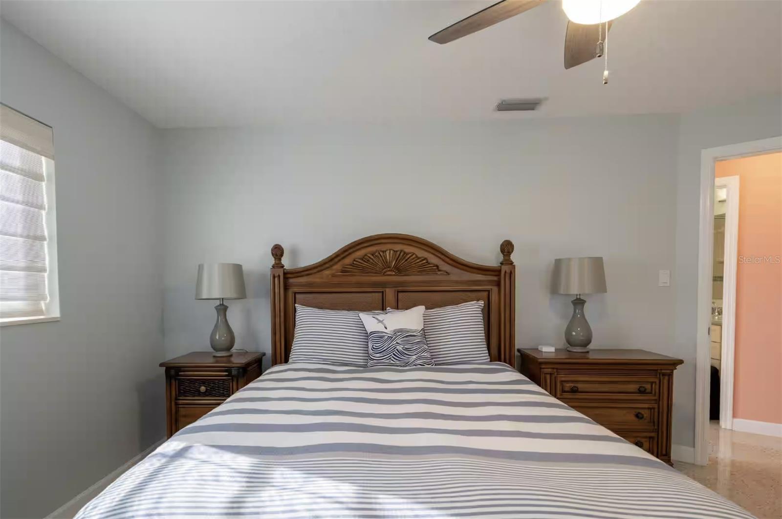 378 WESTWINDS DR — photo 38