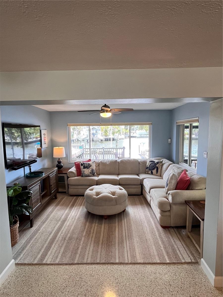 378 WESTWINDS DR — photo 28