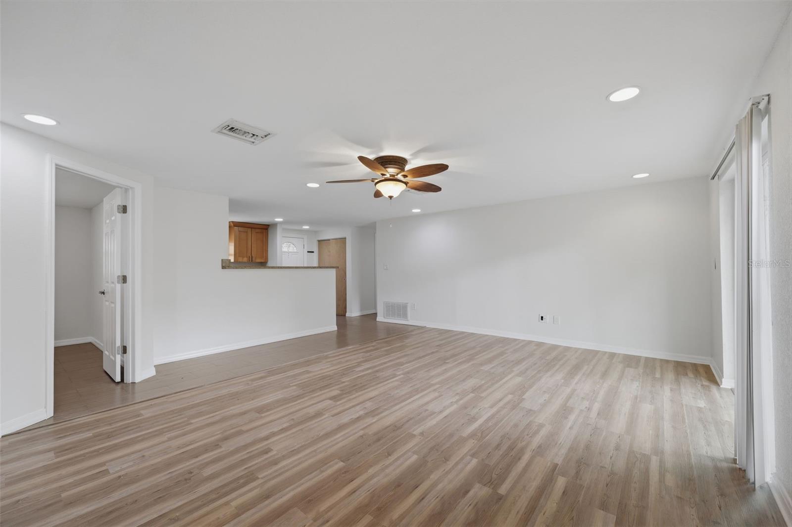 2804 APPLEWOOD DR — photo 8