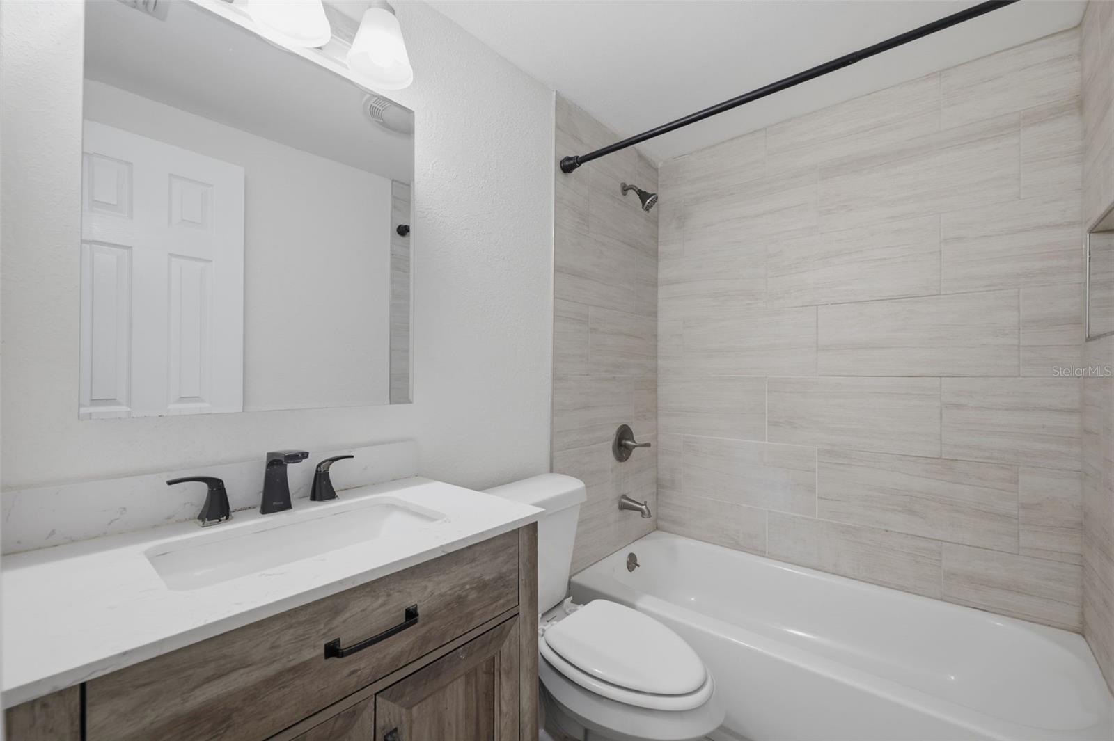 2804 APPLEWOOD DR — photo 4