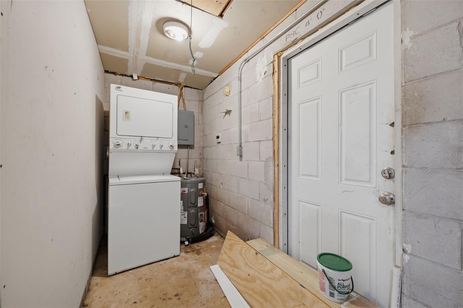 2804 APPLEWOOD DR — photo 30