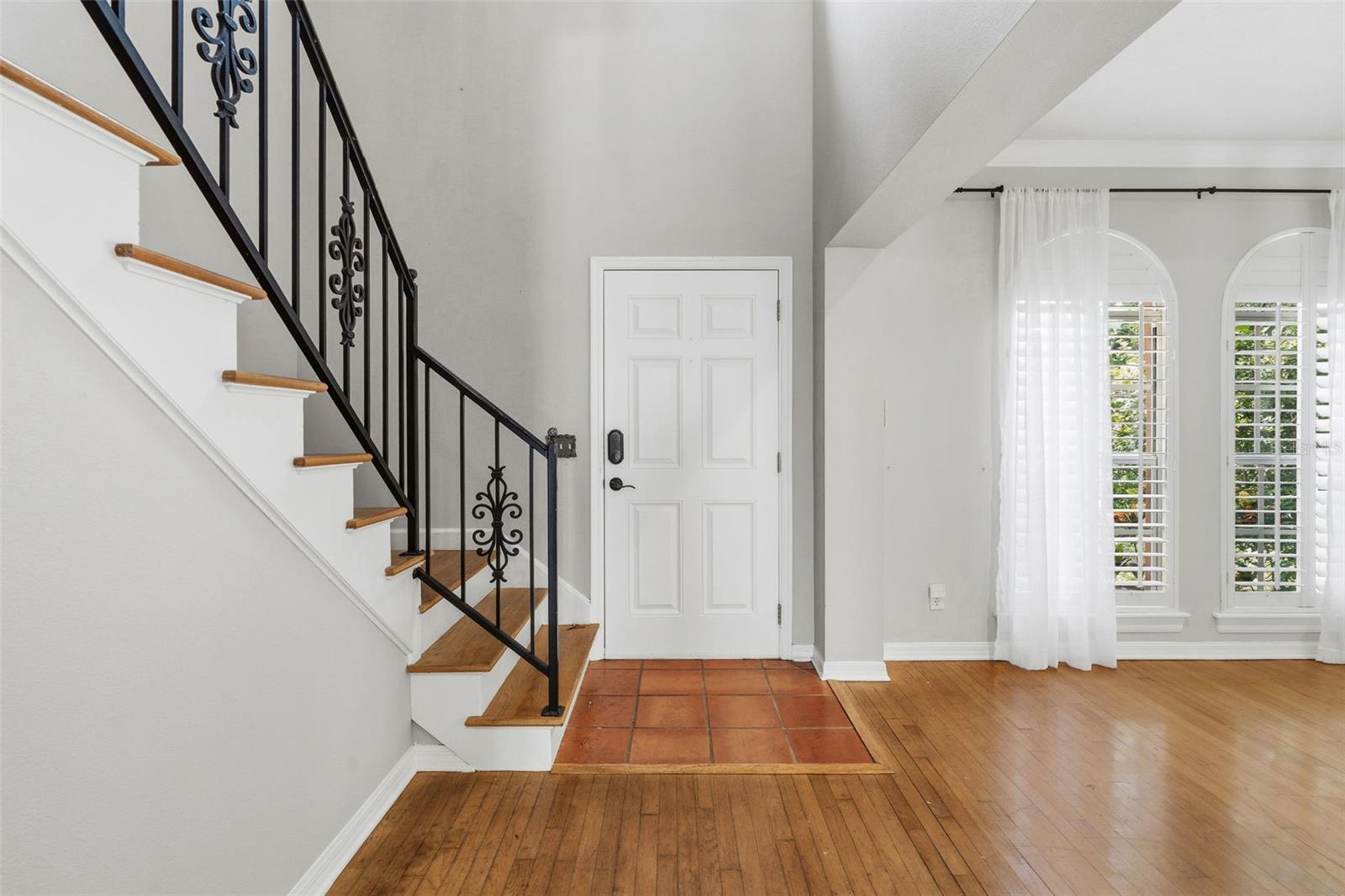 3710 W LEONA ST — photo 4