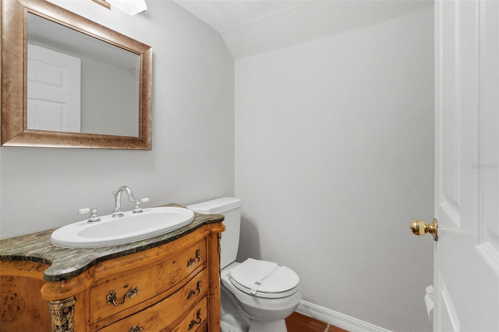 3710 W LEONA ST — photo 9