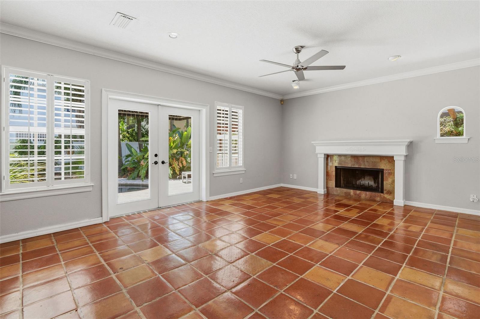 3710 W LEONA ST — photo 10