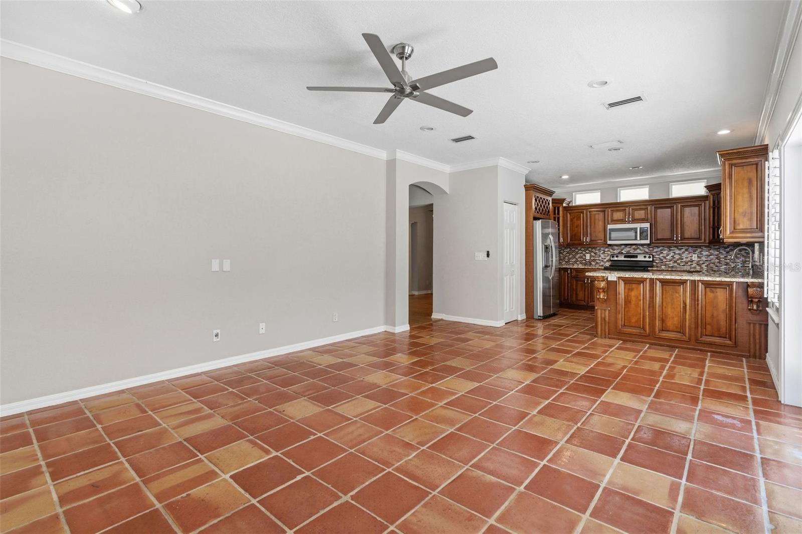 3710 W LEONA ST — photo 11
