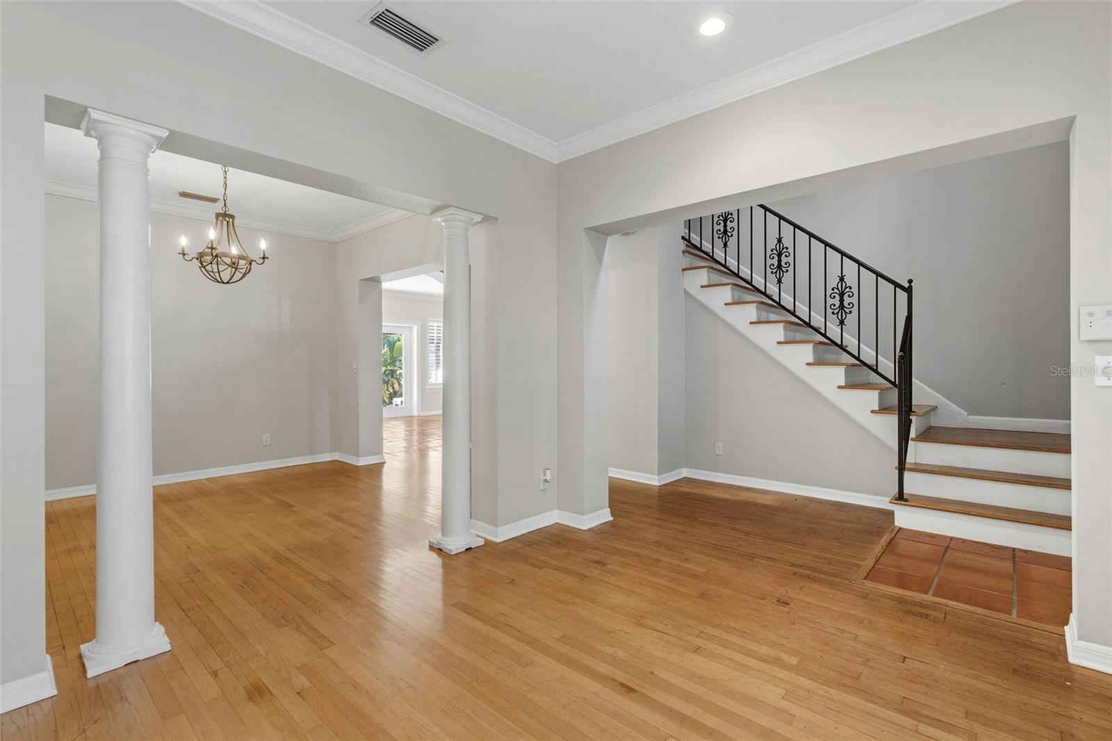 3710 W LEONA ST — photo 6