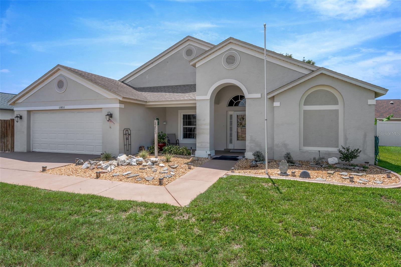 13853 PIMBERTON DR — photo 38