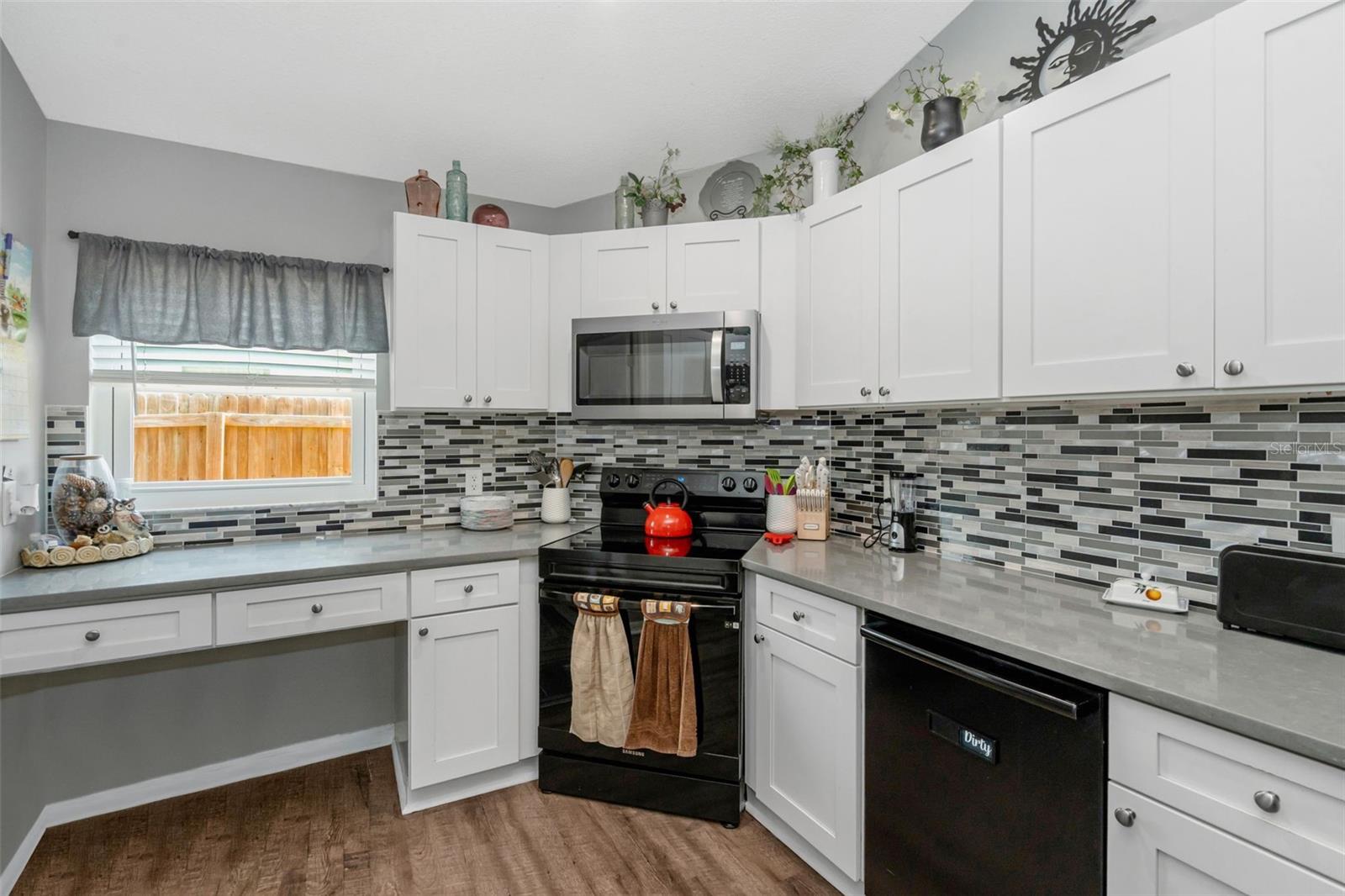 13853 PIMBERTON DR — photo 11