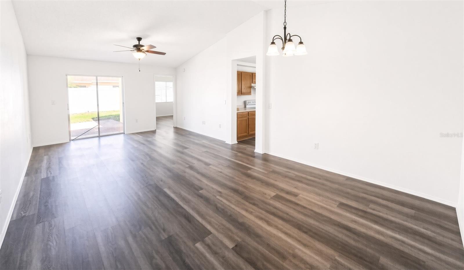 1410 OAKFORD CT — photo 2