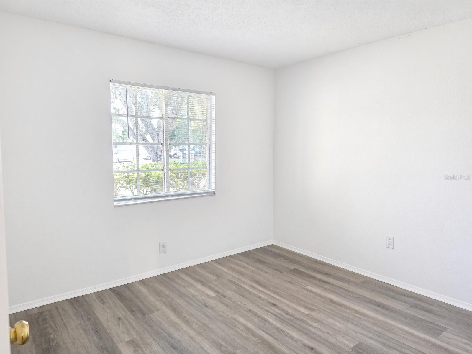 1410 OAKFORD CT — photo 6