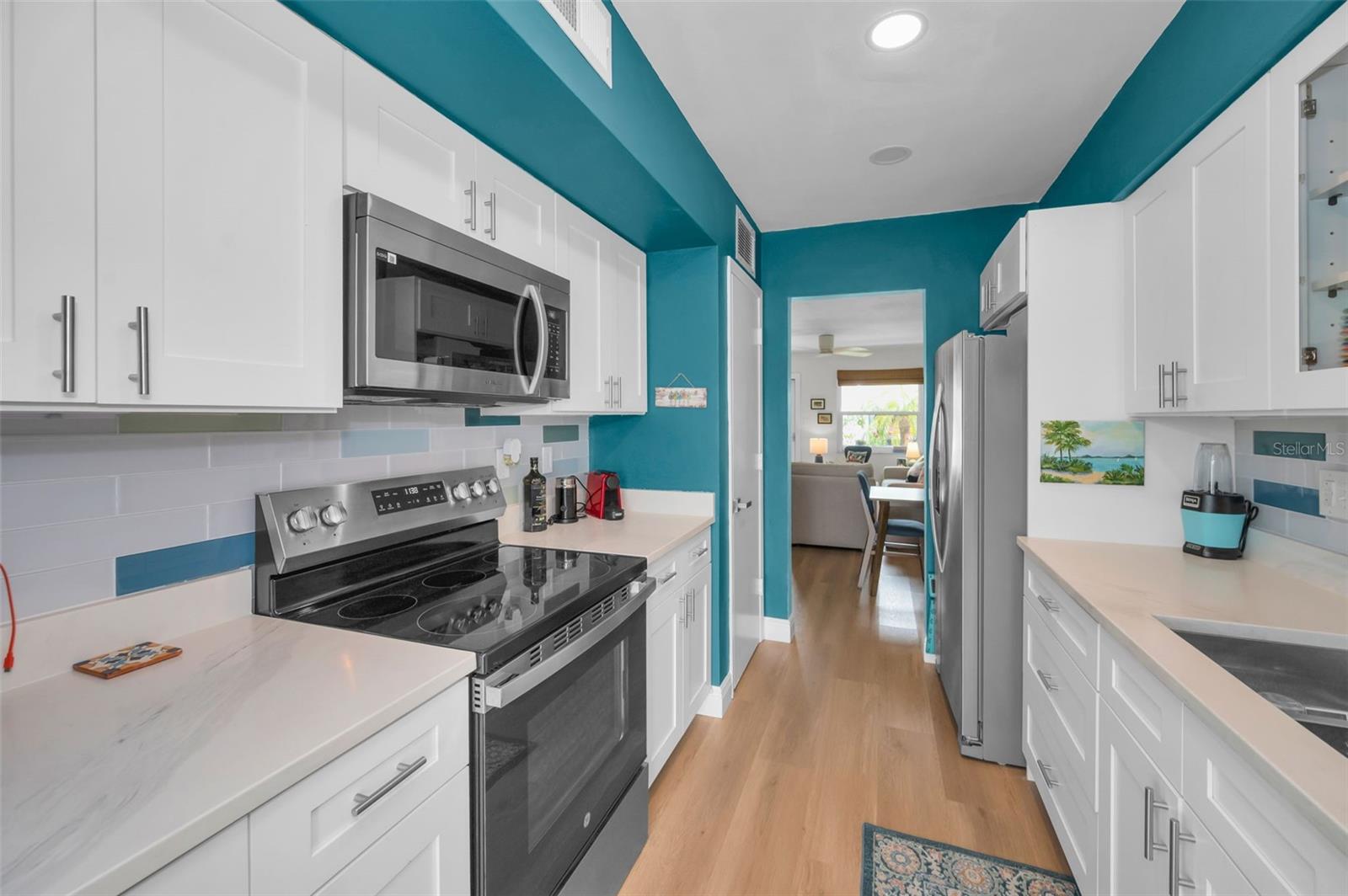 845 SKY LOCH DR S — photo 18