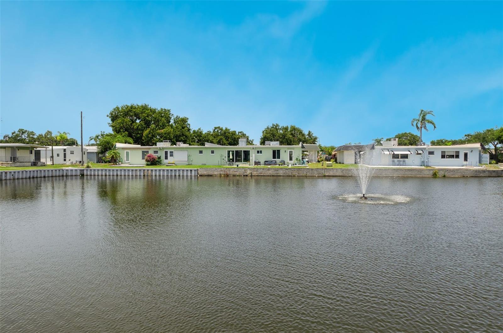 845 SKY LOCH DR S — photo 43
