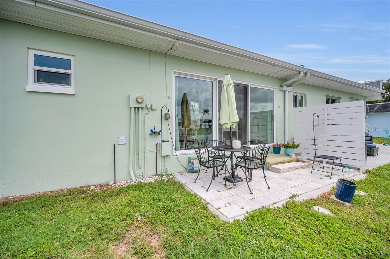 845 SKY LOCH DR S — photo 34