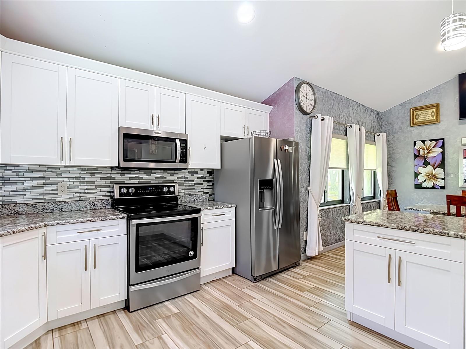 16040 PENWOOD DR — photo 16