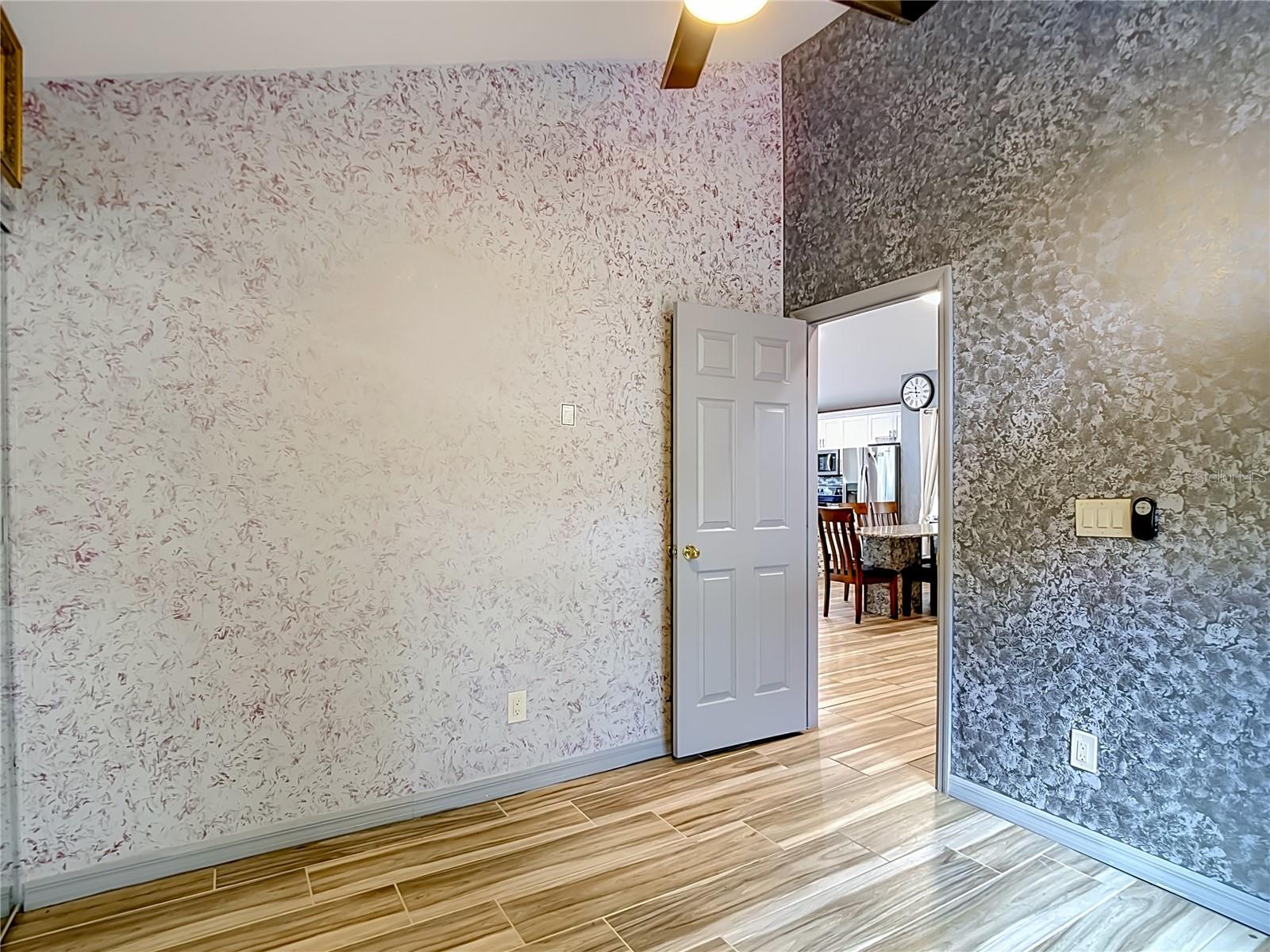 16040 PENWOOD DR — photo 28
