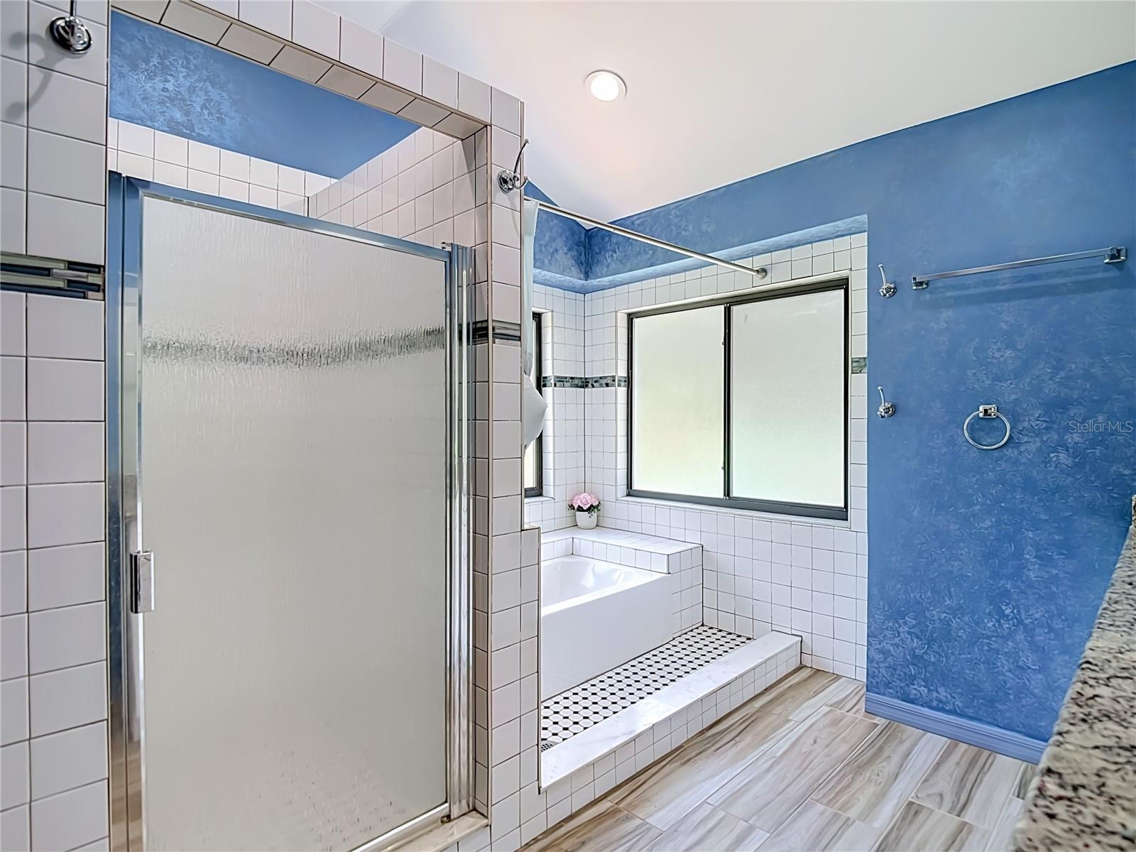 16040 PENWOOD DR — photo 42