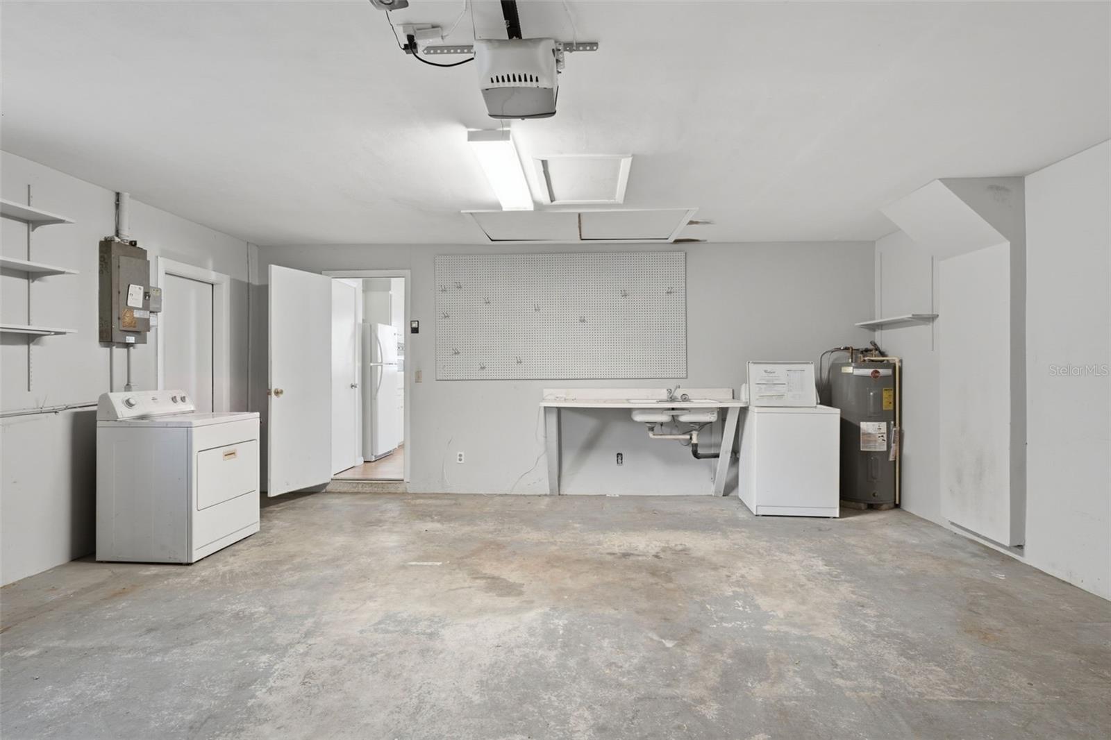 1387 BELLEVUE BLVD — photo 33