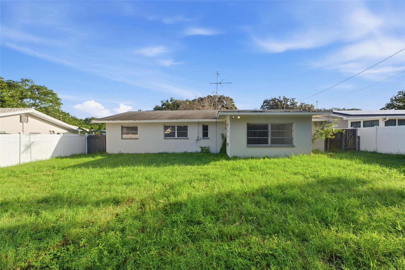 1387 BELLEVUE BLVD — photo 34