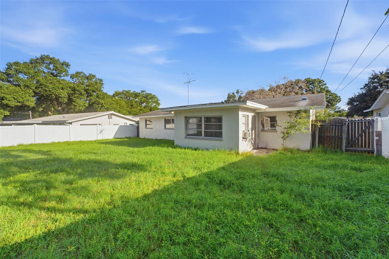 1387 BELLEVUE BLVD — photo 35