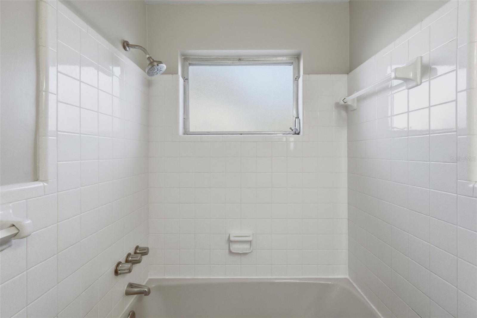 1387 BELLEVUE BLVD — photo 32