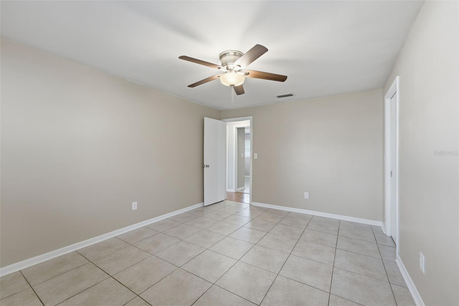 1387 BELLEVUE BLVD — photo 23