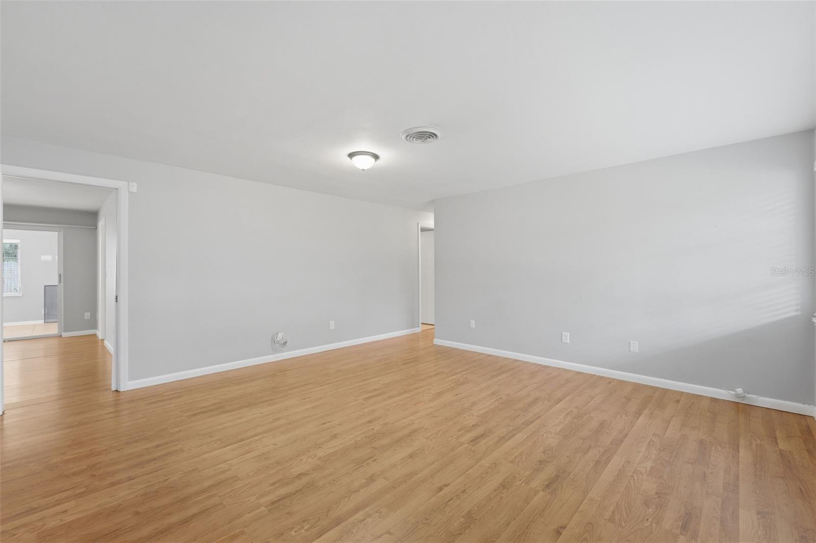1387 BELLEVUE BLVD — photo 5