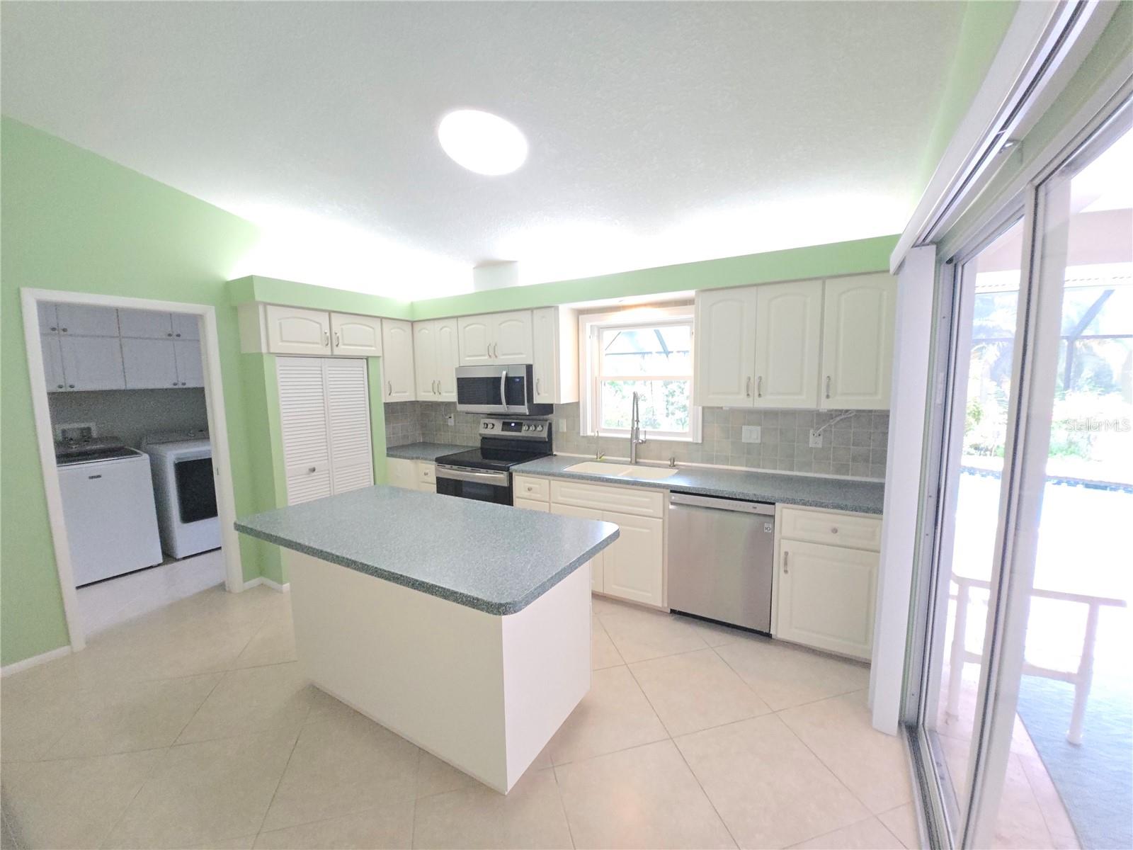 3601 GARDEN LAKES CLENET — photo 21