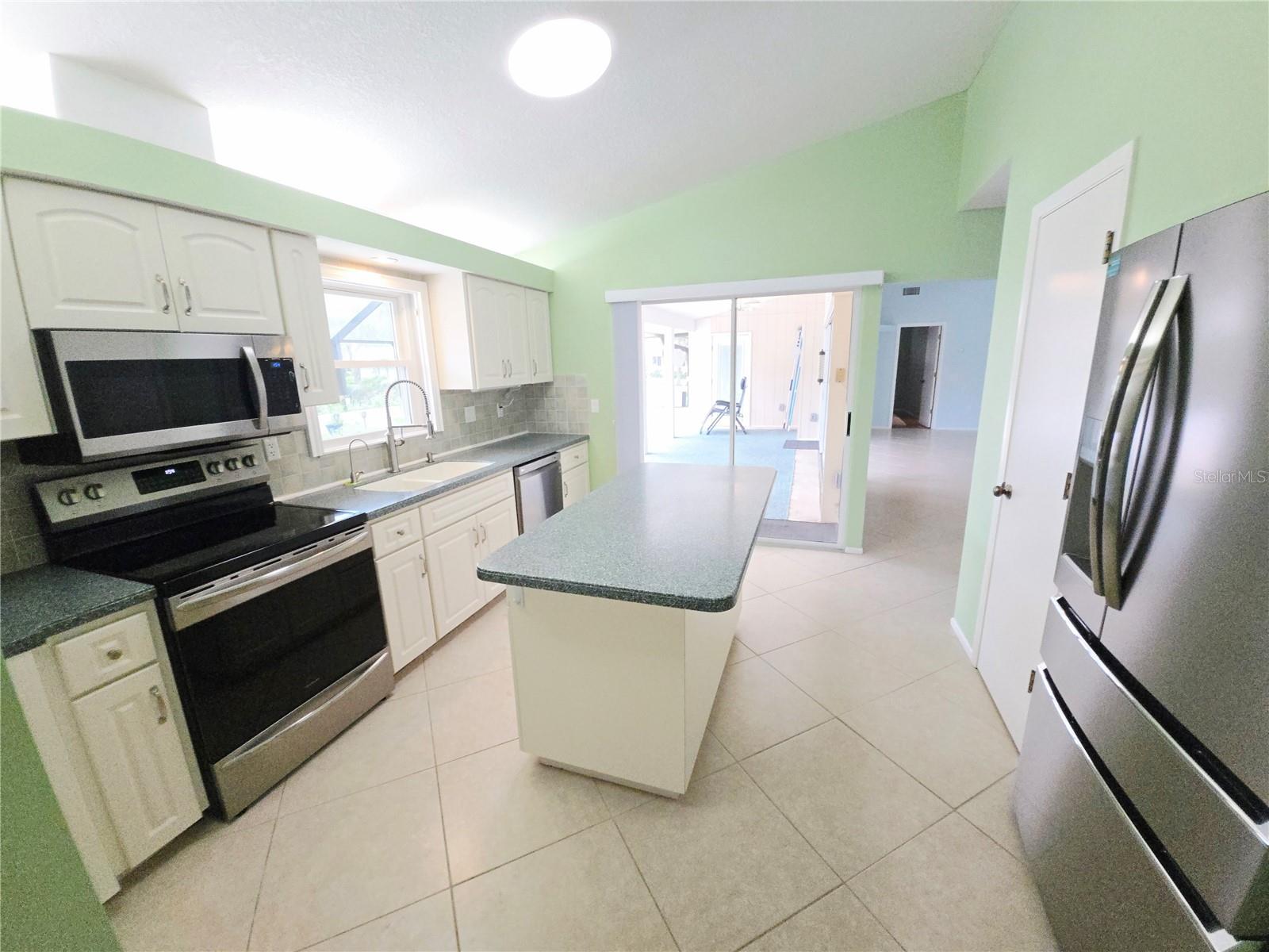 3601 GARDEN LAKES CLENET — photo 23