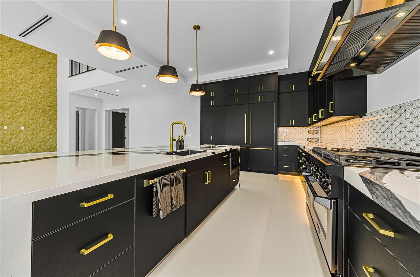 43 DOLPHIN DR — photo 22