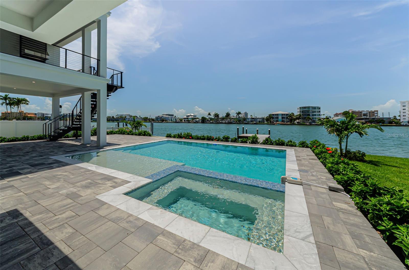 43 DOLPHIN DR — photo 2